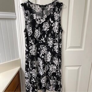 Karen Kane Black and White Floral Midi Dress